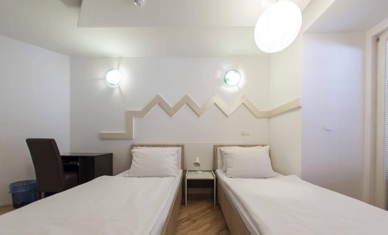 Hostel Hayat Сараево Экстерьер фото